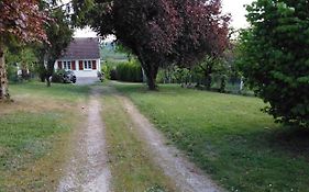 Villa poupa